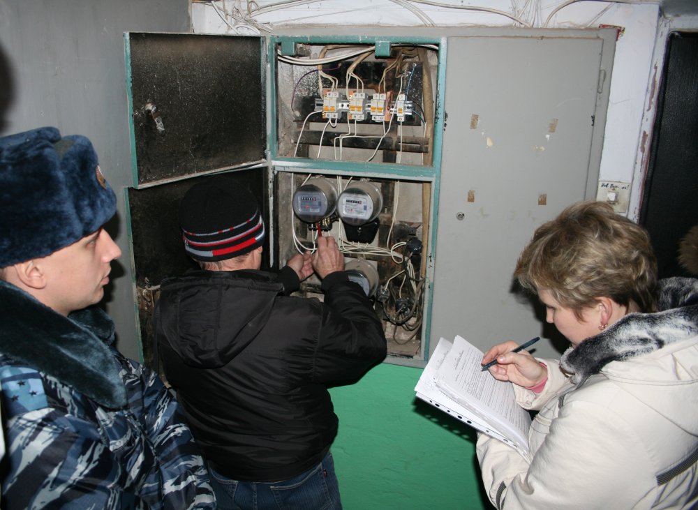 За воровство электроэнергии – год «условно»